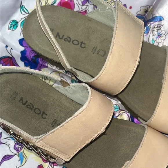 Naot Women's Eliana Sandals - Pale Blush Size 39 -8 US Like New - Picture 2 of 9